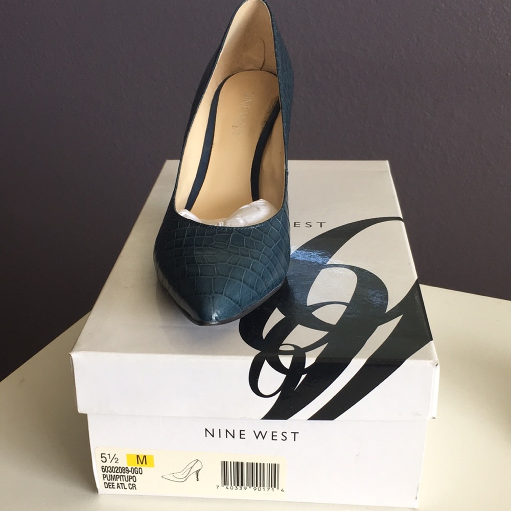 Nine West Pump - Picture 4 of 5